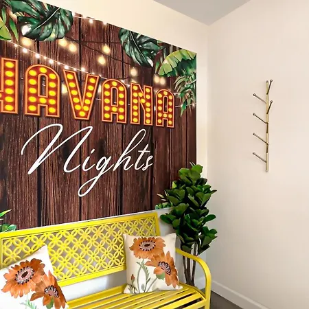 New! Havana Nights Villa ! Walk To Calle Ocho! Miami Extérieur photo