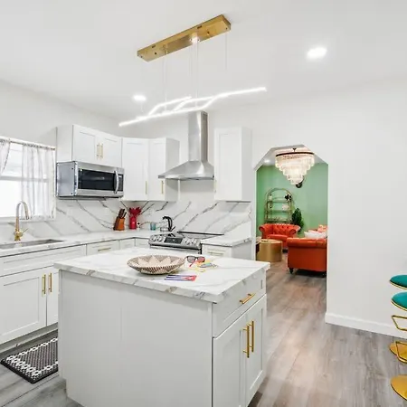 New! Havana Nights Villa ! Walk To Calle Ocho! Miami Extérieur photo