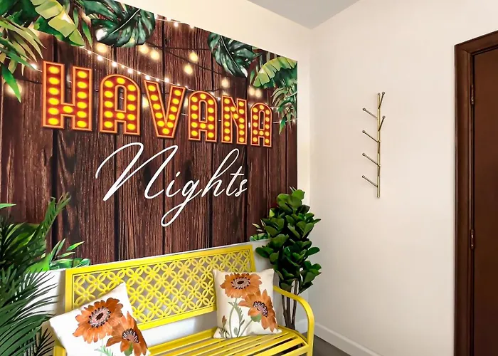 New! Havana Nights Villa ! Walk To Calle Ocho!